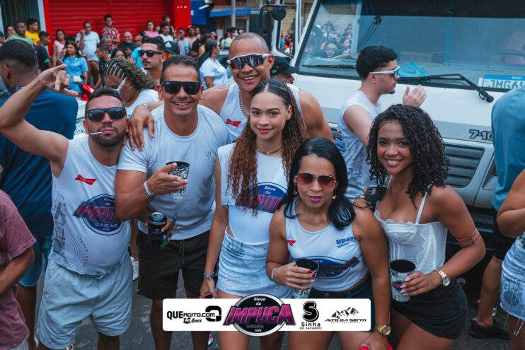 Bloco da Impuca completa 15 anos e arrasta multidão pelas ruas de Camacã 1333