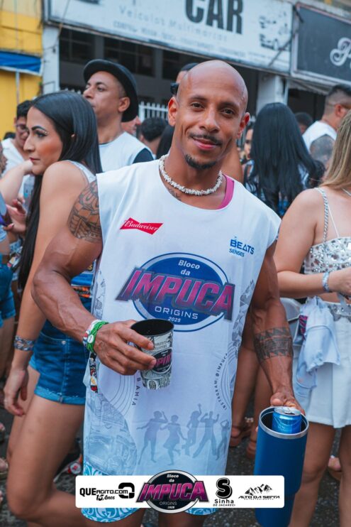 Bloco da Impuca completa 15 anos e arrasta multidão pelas ruas de Camacã 1335