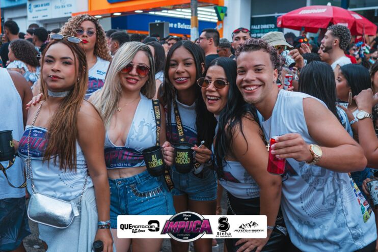 Bloco da Impuca completa 15 anos e arrasta multidão pelas ruas de Camacã 1351