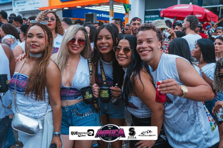 Bloco da Impuca completa 15 anos e arrasta multidão pelas ruas de Camacã 1352