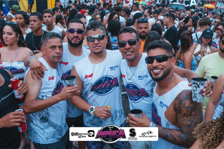 Bloco da Impuca completa 15 anos e arrasta multidão pelas ruas de Camacã 1356