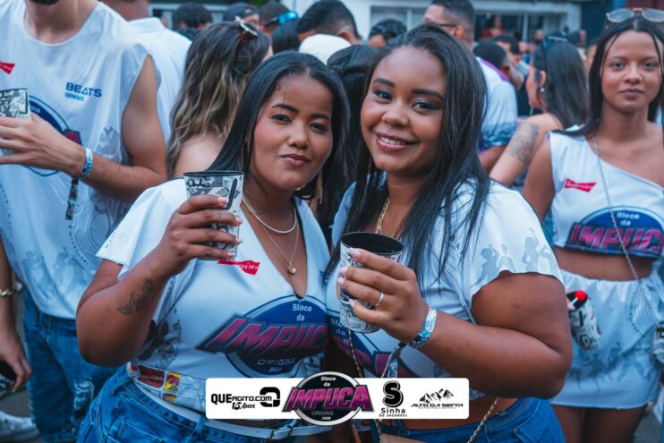 Bloco da Impuca completa 15 anos e arrasta multidão pelas ruas de Camacã 1358