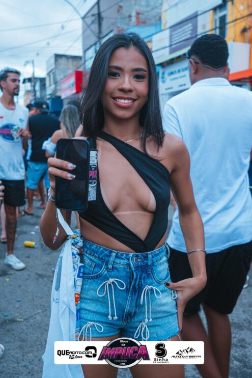 Bloco da Impuca completa 15 anos e arrasta multidão pelas ruas de Camacã 1369