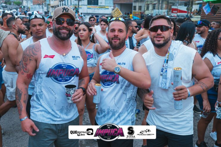 Bloco da Impuca completa 15 anos e arrasta multidão pelas ruas de Camacã 1379