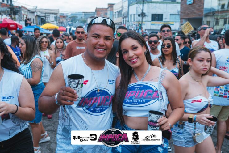 Bloco da Impuca completa 15 anos e arrasta multidão pelas ruas de Camacã 1381