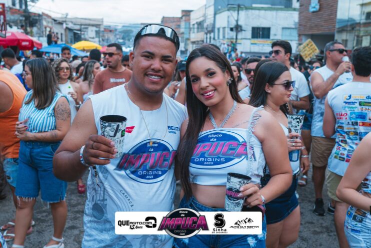 Bloco da Impuca completa 15 anos e arrasta multidão pelas ruas de Camacã 1382