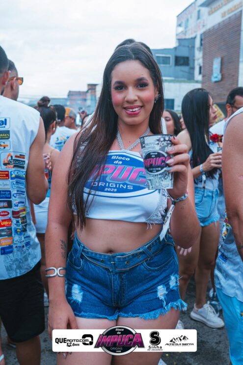 Bloco da Impuca completa 15 anos e arrasta multidão pelas ruas de Camacã 1384