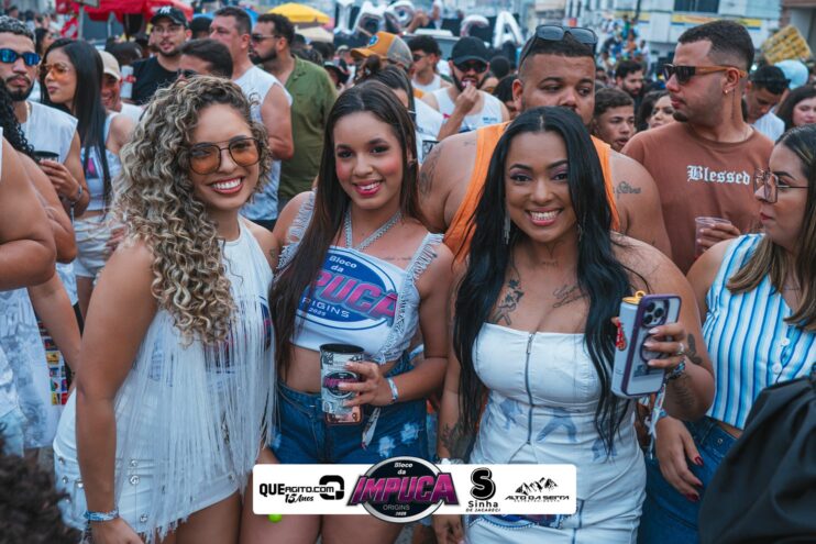 Bloco da Impuca completa 15 anos e arrasta multidão pelas ruas de Camacã 1387