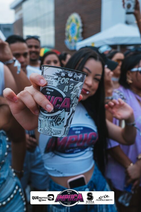 Bloco da Impuca completa 15 anos e arrasta multidão pelas ruas de Camacã 1408