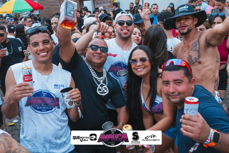 Bloco da Impuca completa 15 anos e arrasta multidão pelas ruas de Camacã 1412