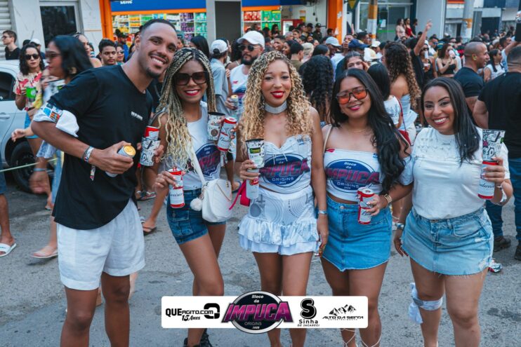 Bloco da Impuca completa 15 anos e arrasta multidão pelas ruas de Camacã 1426