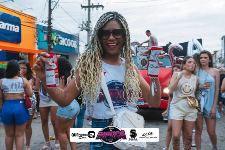 Bloco da Impuca completa 15 anos e arrasta multidão pelas ruas de Camacã 1432