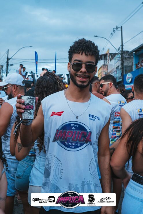 Bloco da Impuca completa 15 anos e arrasta multidão pelas ruas de Camacã 1454