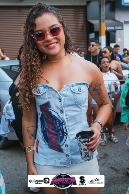 Bloco da Impuca completa 15 anos e arrasta multidão pelas ruas de Camacã 1455