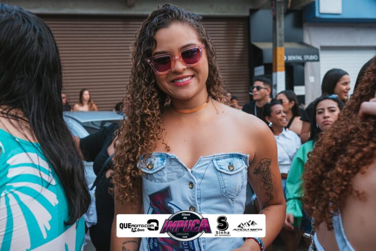 Bloco da Impuca completa 15 anos e arrasta multidão pelas ruas de Camacã 1456