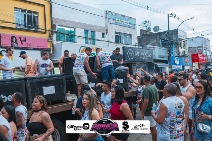 Bloco da Impuca completa 15 anos e arrasta multidão pelas ruas de Camacã 1488