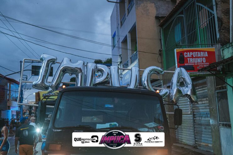 Bloco da Impuca completa 15 anos e arrasta multidão pelas ruas de Camacã 1545