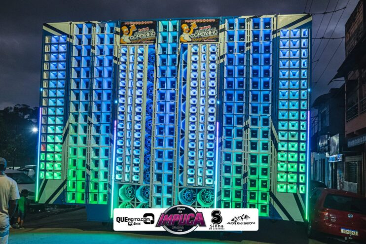 Bloco da Impuca completa 15 anos e arrasta multidão pelas ruas de Camacã 1546