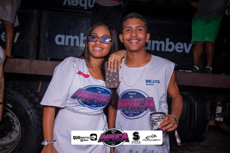 Bloco da Impuca completa 15 anos e arrasta multidão pelas ruas de Camacã 1591