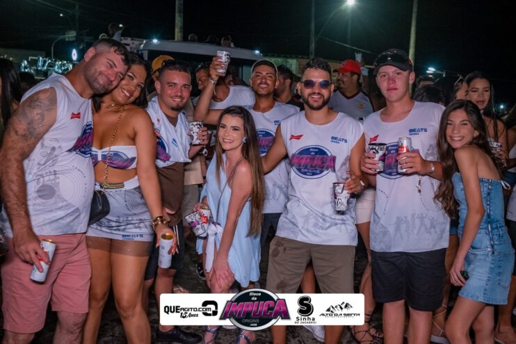 Bloco da Impuca completa 15 anos e arrasta multidão pelas ruas de Camacã 1594