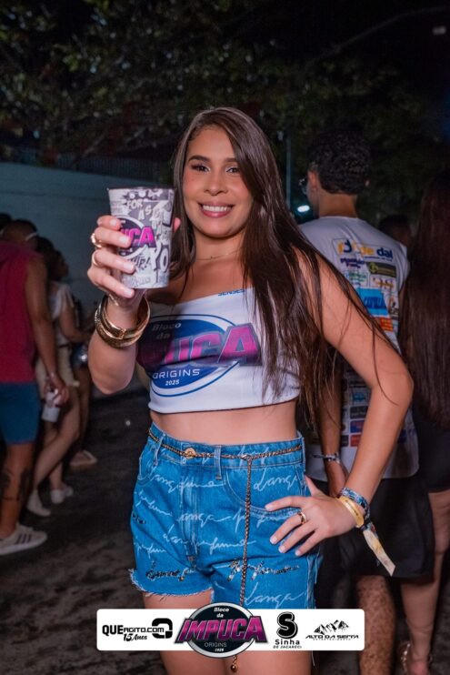 Bloco da Impuca completa 15 anos e arrasta multidão pelas ruas de Camacã 1602