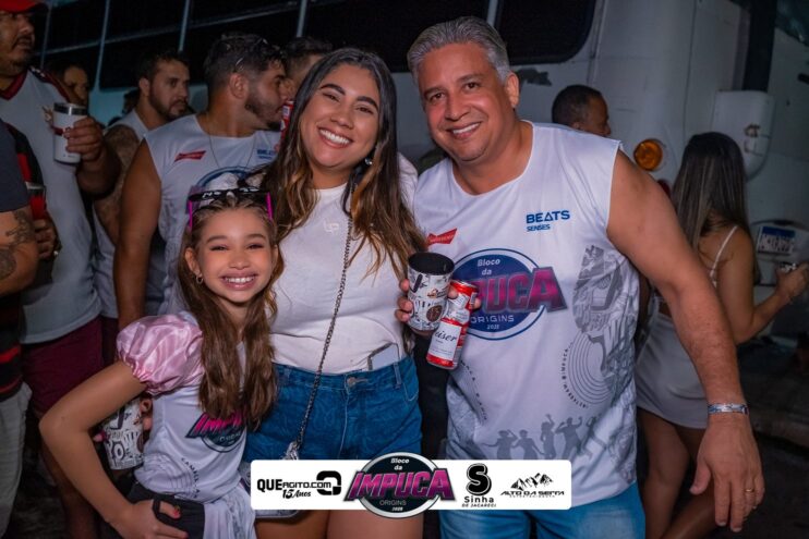 Bloco da Impuca completa 15 anos e arrasta multidão pelas ruas de Camacã 1629