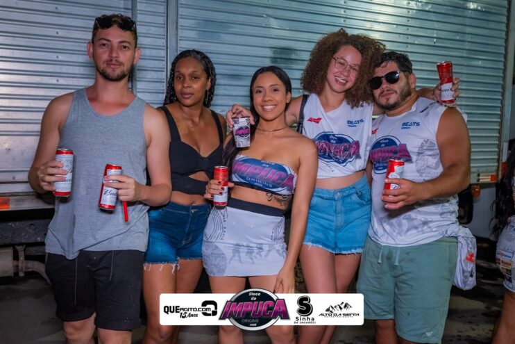 Bloco da Impuca completa 15 anos e arrasta multidão pelas ruas de Camacã 1646