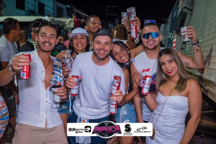 Bloco da Impuca completa 15 anos e arrasta multidão pelas ruas de Camacã 1649