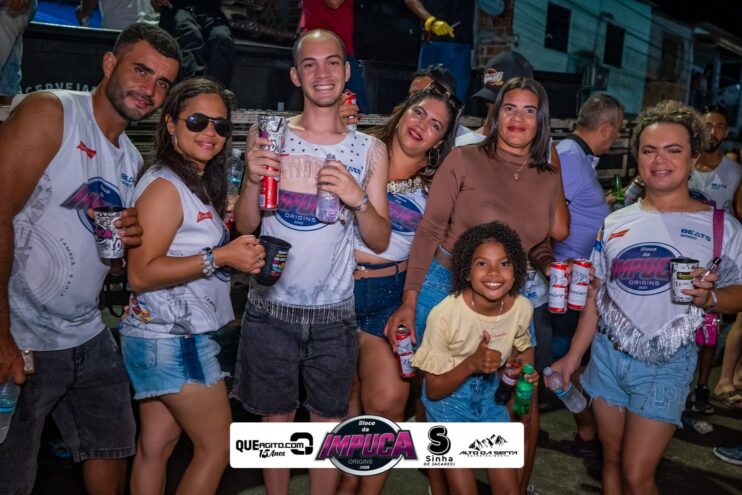 Bloco da Impuca completa 15 anos e arrasta multidão pelas ruas de Camacã 2006