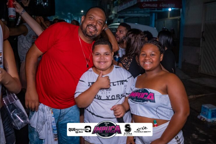 Bloco da Impuca completa 15 anos e arrasta multidão pelas ruas de Camacã 2009