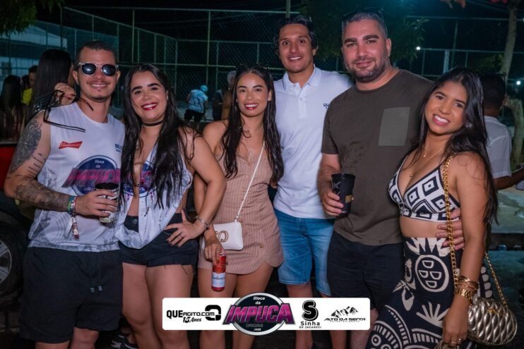 Bloco da Impuca completa 15 anos e arrasta multidão pelas ruas de Camacã 2017