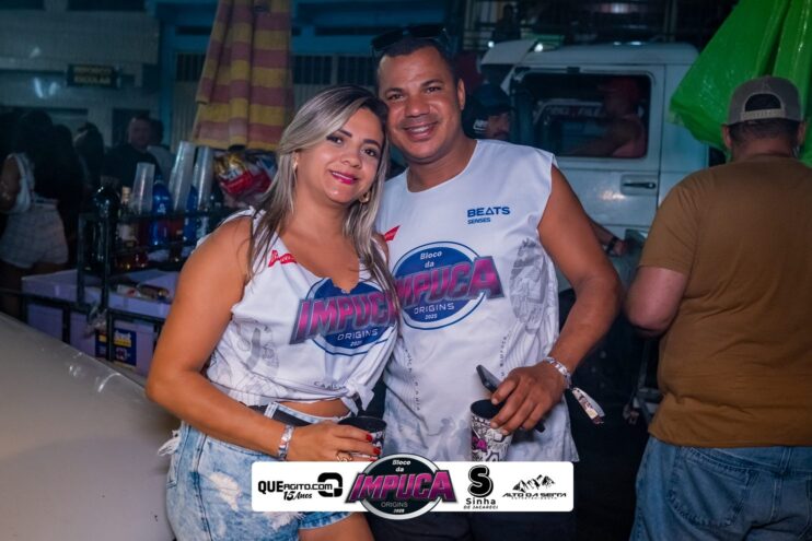 Bloco da Impuca completa 15 anos e arrasta multidão pelas ruas de Camacã 2020