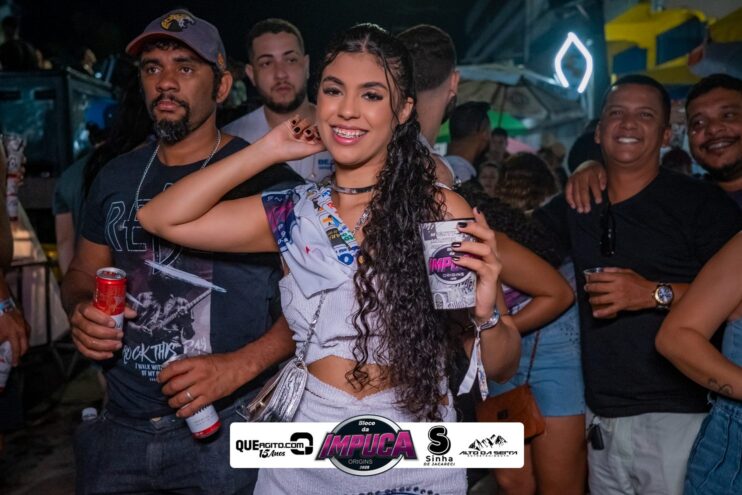 Bloco da Impuca completa 15 anos e arrasta multidão pelas ruas de Camacã 2037