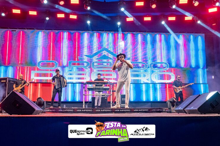 Simone Mendes abre a Festa da Farinha 2025 em Buerarema 16