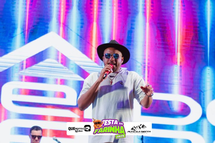 Simone Mendes abre a Festa da Farinha 2025 em Buerarema 18