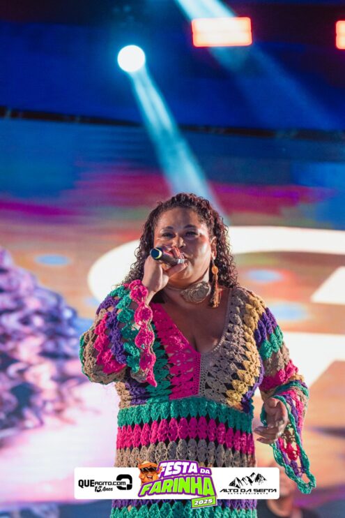 Simone Mendes abre a Festa da Farinha 2025 em Buerarema 38