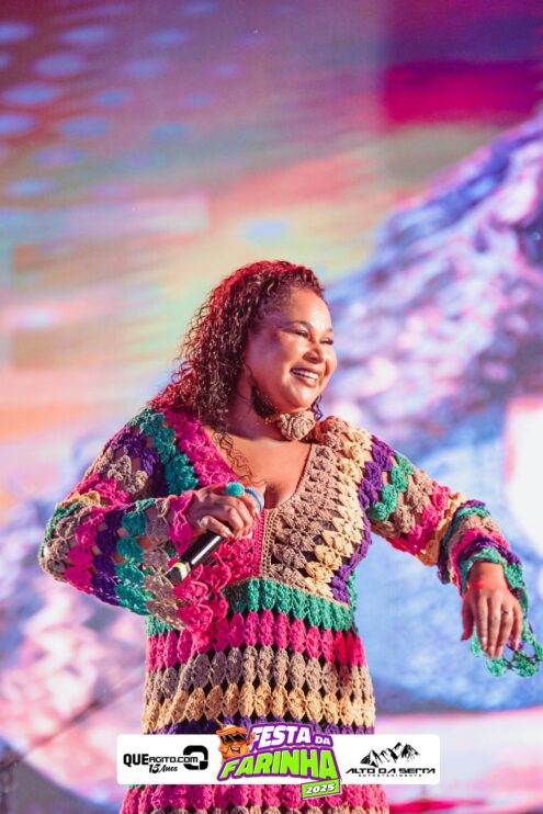 Simone Mendes abre a Festa da Farinha 2025 em Buerarema 42
