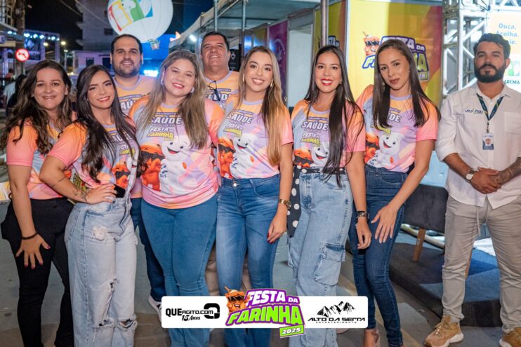 Simone Mendes abre a Festa da Farinha 2025 em Buerarema 50