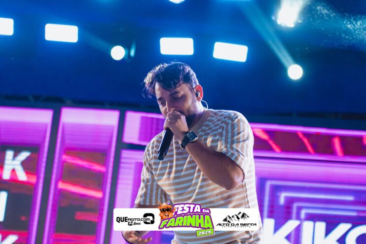 Simone Mendes abre a Festa da Farinha 2025 em Buerarema 94