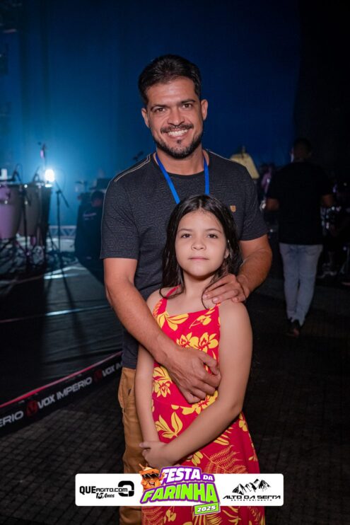 Simone Mendes abre a Festa da Farinha 2025 em Buerarema 135