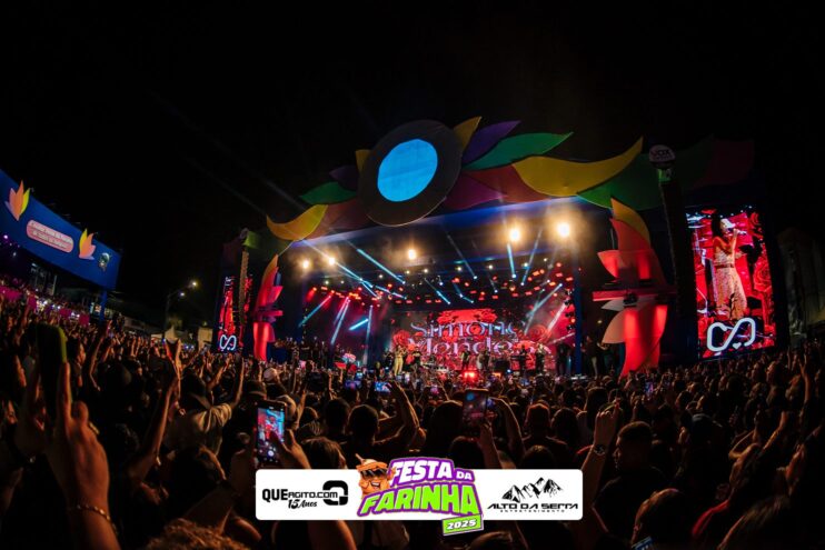 Simone Mendes abre a Festa da Farinha 2025 em Buerarema 213