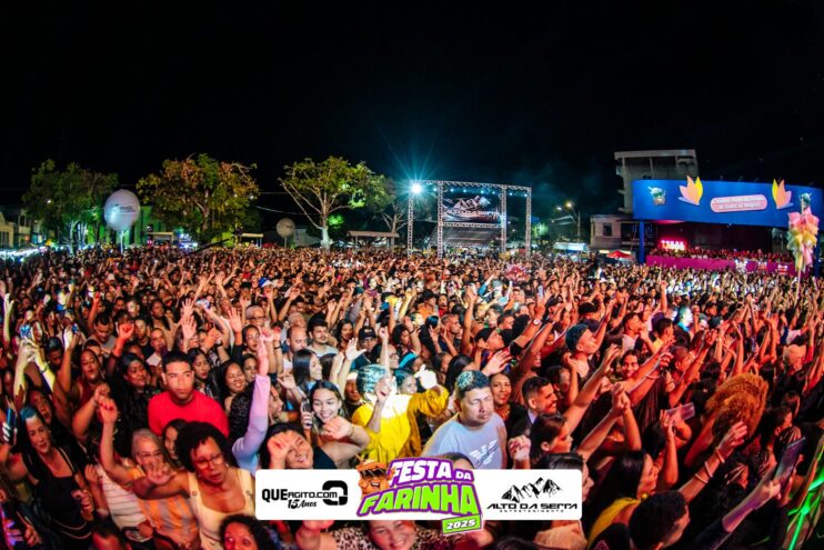 Simone Mendes abre a Festa da Farinha 2025 em Buerarema 256