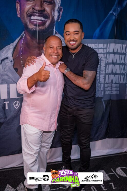 Simone Mendes abre a Festa da Farinha 2025 em Buerarema 287