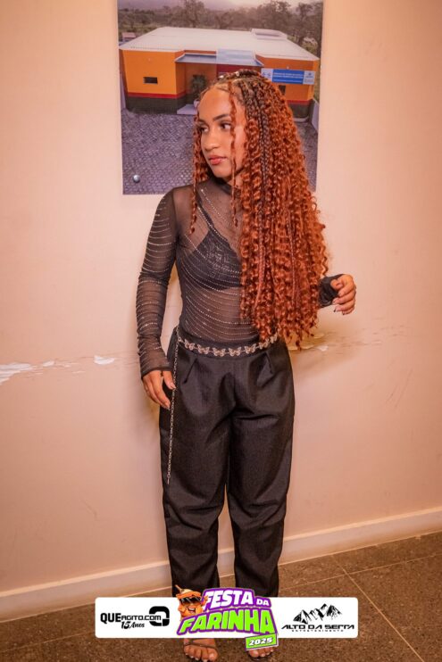 Simone Mendes abre a Festa da Farinha 2025 em Buerarema 304