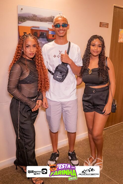 Simone Mendes abre a Festa da Farinha 2025 em Buerarema 309