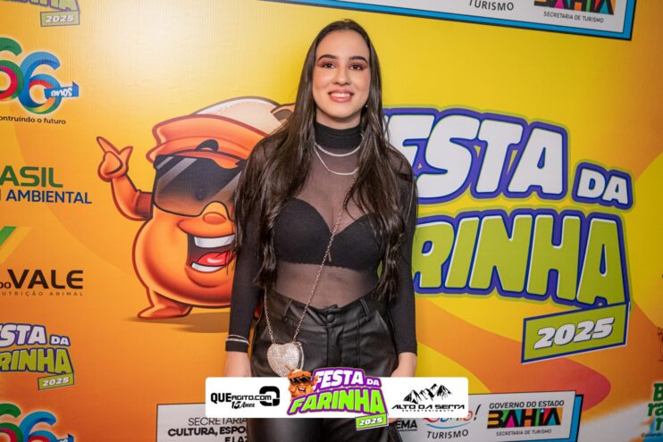 Simone Mendes abre a Festa da Farinha 2025 em Buerarema 310