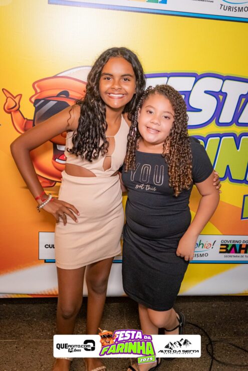 Simone Mendes abre a Festa da Farinha 2025 em Buerarema 322