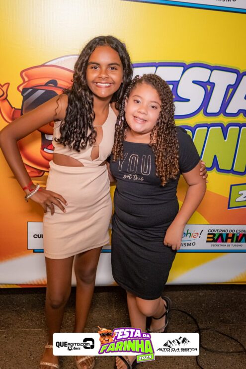 Simone Mendes abre a Festa da Farinha 2025 em Buerarema 323