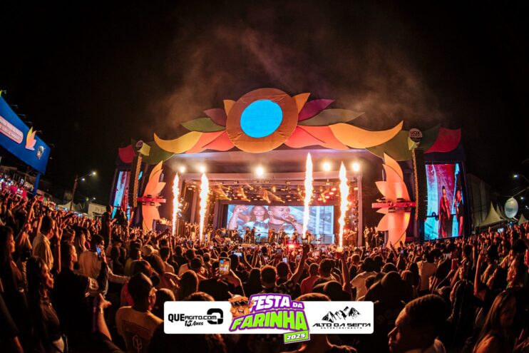 Simone Mendes abre a Festa da Farinha 2025 em Buerarema 678