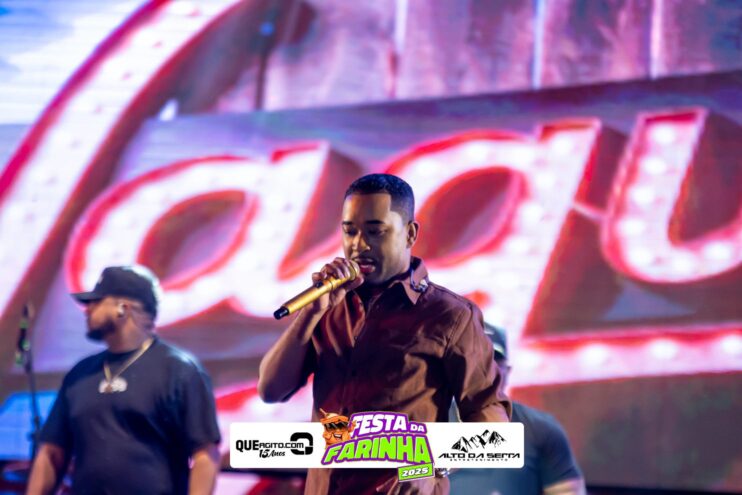 Simone Mendes abre a Festa da Farinha 2025 em Buerarema 680